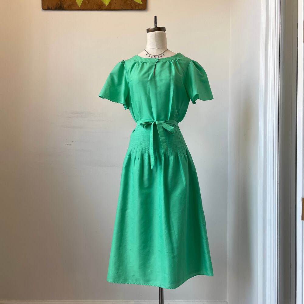 1970’s green a-line midi dress